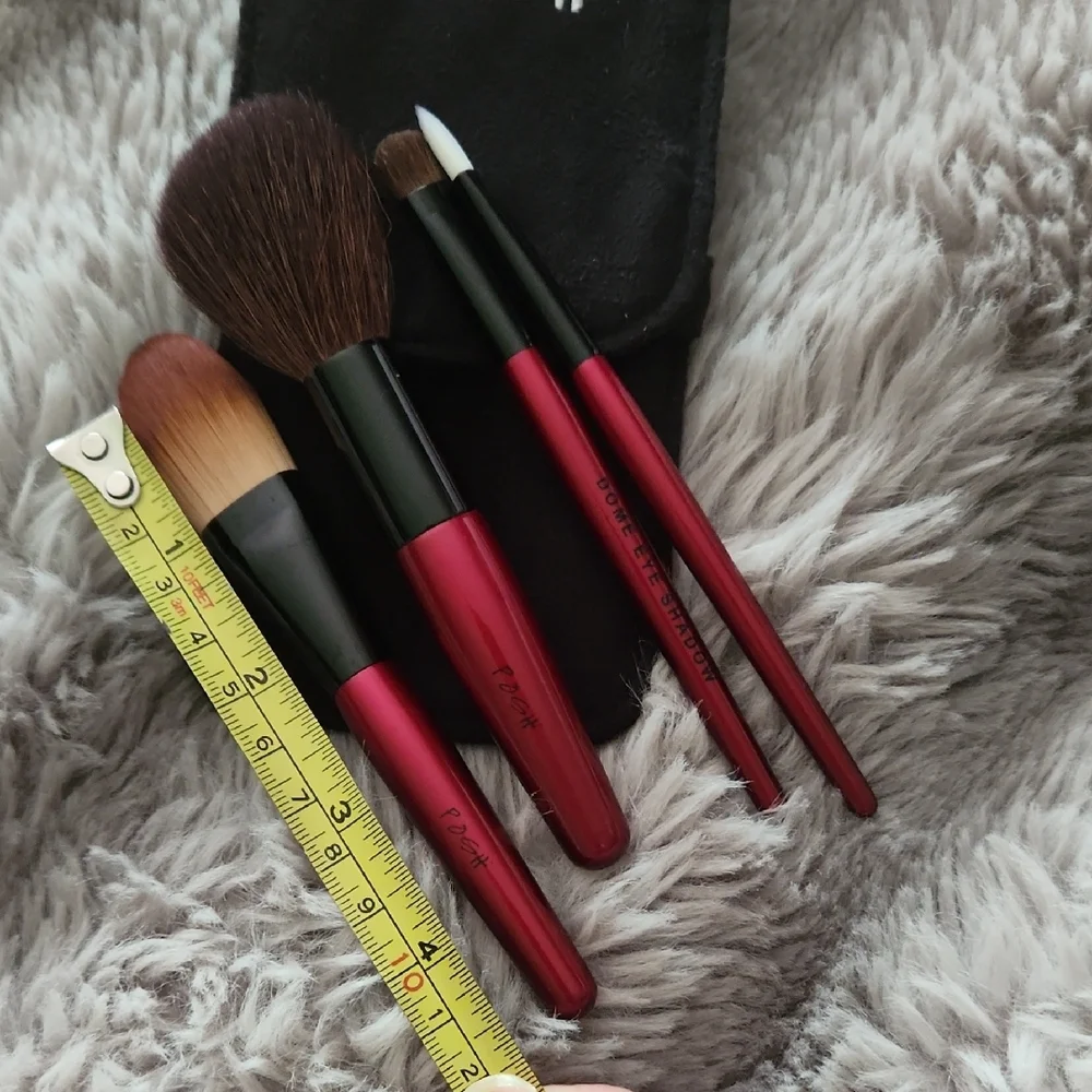 Posh Red Makeup Brush Set - Picture 3 of 5